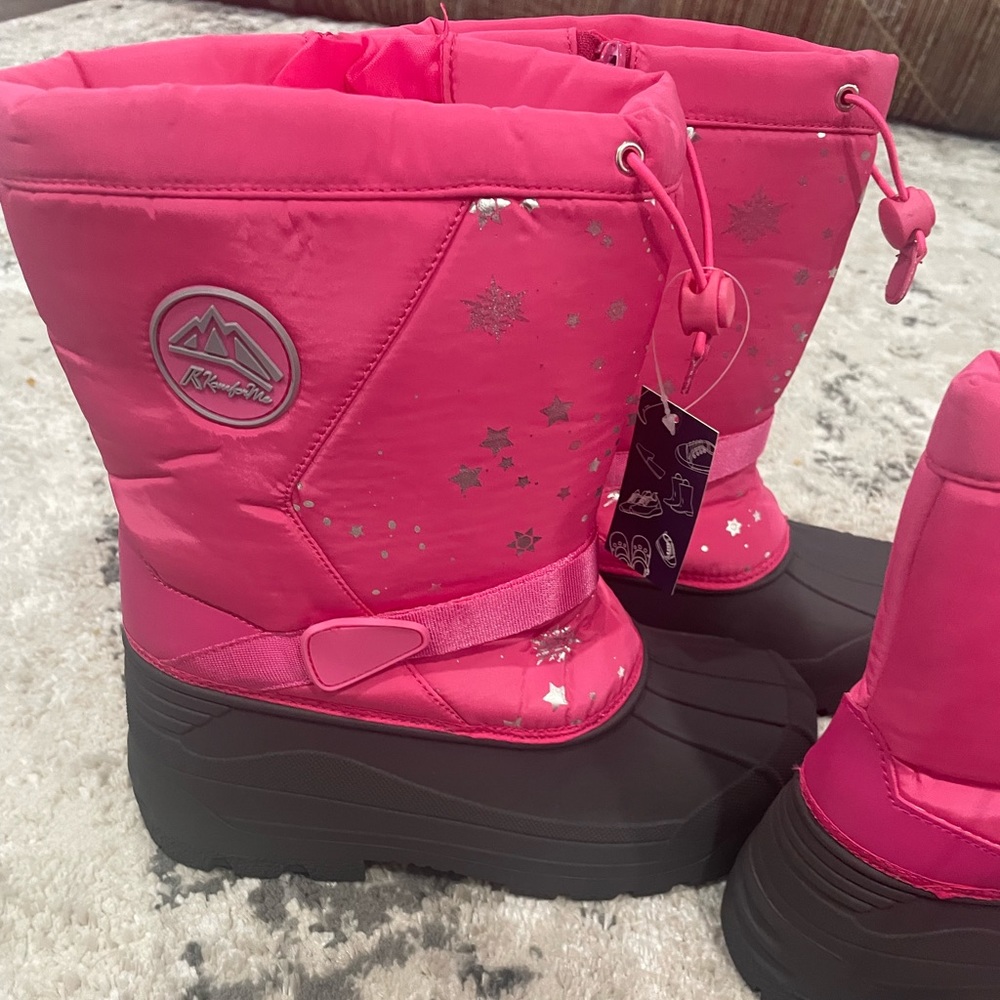 Snow boots